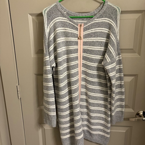 Soft Surroundings Grey Striped Tunic Sweater - Size Small - Picture 4 of 5
